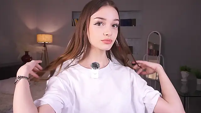 JodiAwyie online show from February 27, 5:13 pm