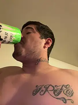 Sweetdickwill online show from February 25, 3:05 am