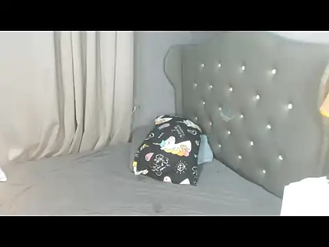 Snapshot of Ela_Rossie chatting on April 5, 2:03 pm Ela Rossie online show from April 5, 2:03 pm