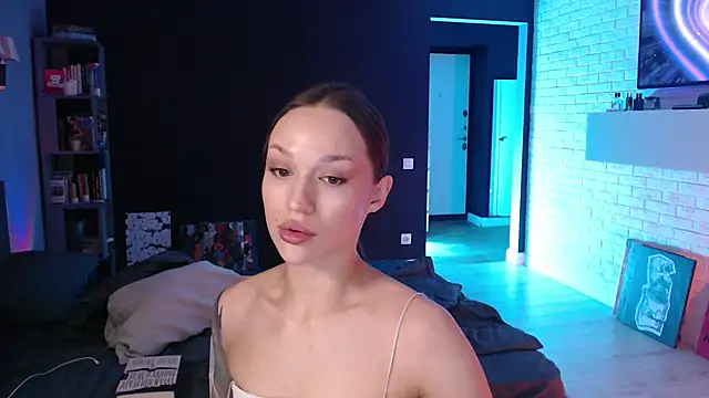Jade Amore online show from May 11, 5:10 pm