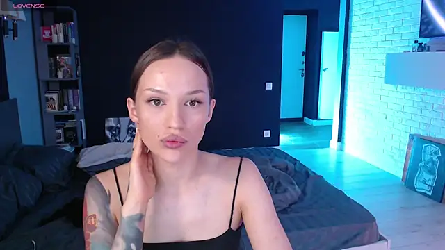 Jade Amore online show from July 12, 5:04 pm