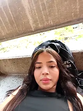 Sexy cloe outdoors online show from February 25, 5:00 pm