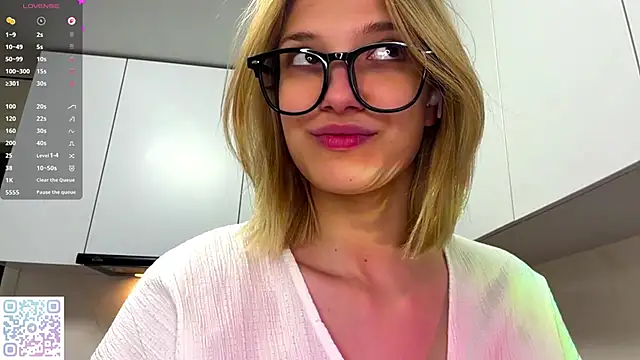 Carolini i online show from May 31, 6:09 pm