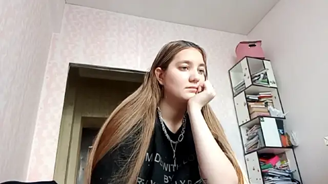 JanineThielman online show from April 29, 11:25 am