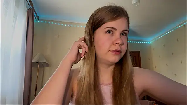 Snapshot of Amy_Maev chatting on June 16, 6:16 am Amy Maev online show from June 16, 6:16 am