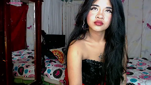 Snapshot of scarlett_ch1 chatting on March 24, 11:10 pm scarlett ch1 online show from March 24, 11:10 pm