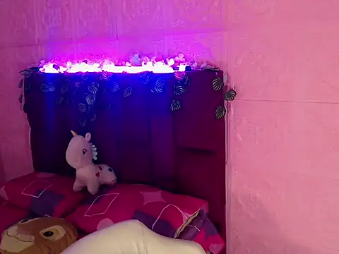 kendall18 xxx online show from March 18, 3:53 am