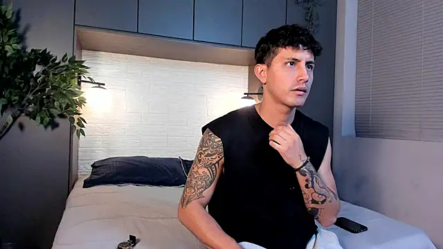 kamal wolff online show from March 8, 1:59 pm