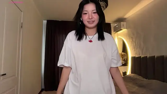 minnie joy online show from May 3, 12:11 pm