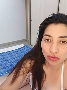 ANGELY WET JEET online show from July 27, 7:54 pm