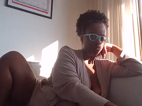 Snapshot of Writergurl69 chatting on March 19, 2:43 pm Writergurl69 online show from March 19, 2:43 pm