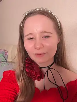 cutefoxieee online show from May 16, 8:07 pm