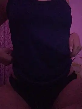 eemilyy22 online show from February 25, 2:54 am