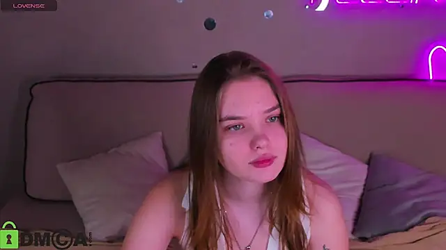 Saraa Broown online show from March 16, 1:00 am