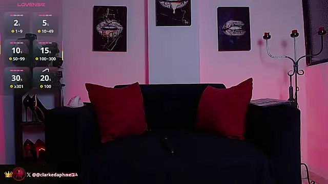 Snapshot of Daphne_k chatting on July 21, 10:50 am Daphne k online show from July 21, 10:50 am