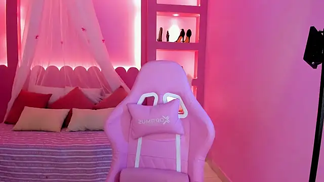 Holy Lux online show from February 27, 11:10 am