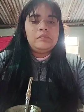 Orianamzn21 online show from June 24, 1:32 pm