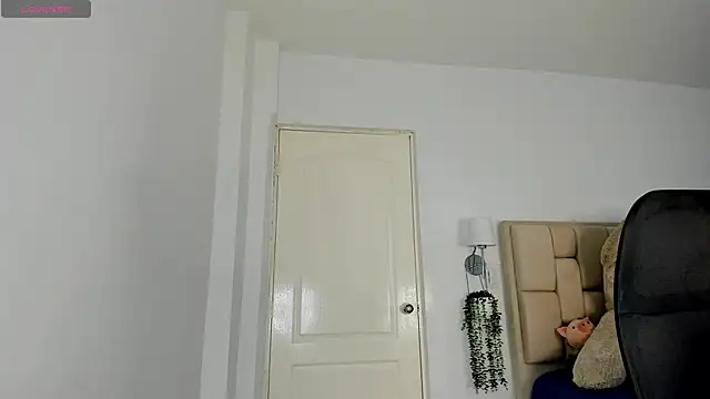 Snapshot of Yasmin_cute chatting on May 19, 8:37 pm Yasmin cute online show from May 19, 8:37 pm