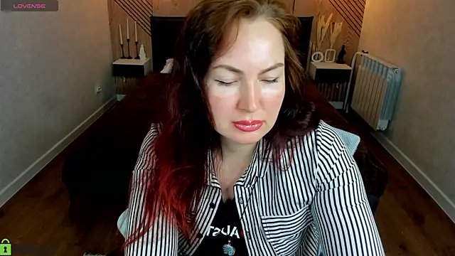 Snapshot of zara_myrrr chatting on March 20, 1:54 am zara myrrr online show from March 20, 1:54 am