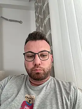 Snapshot of berkay977 chatting on February 23, 8:01 am berkay977 online show from February 23, 8:01 am
