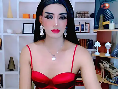 Queeny Cassandra online show from May 11, 6:30 am