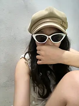 Snapshot of Nancyk6 chatting on May 17, 4:25 pm Nancyk6 online show from May 17, 4:25 pm