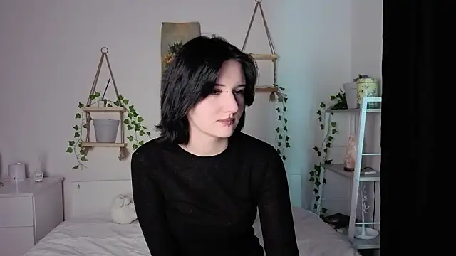 Yuki Shiro online show from March 5, 8:32 am