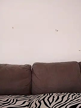 I amXenox online show from March 11, 9:15 am