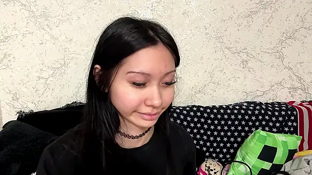 Snapshot of kishagrayone chatting on May 21, 1:29 pm kishagrayone online show from May 21, 1:29 pm