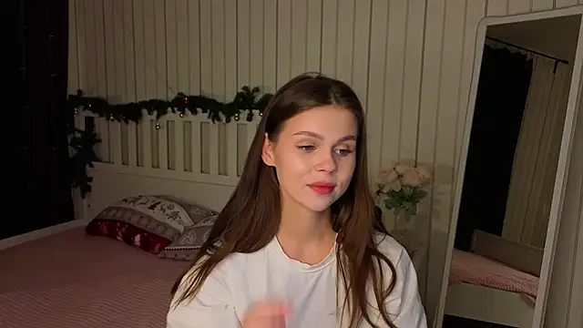 EarthaLevra online show from March 12, 8:15 pm