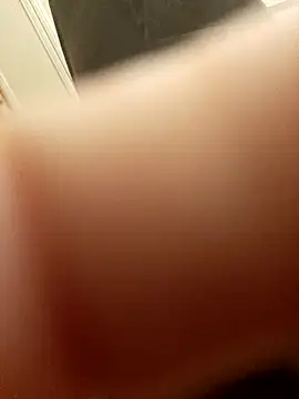 ilcazzone32 online show from March 26, 8:14 pm