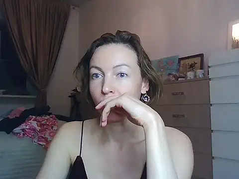 angelicfenix online show from February 25, 4:05 pm