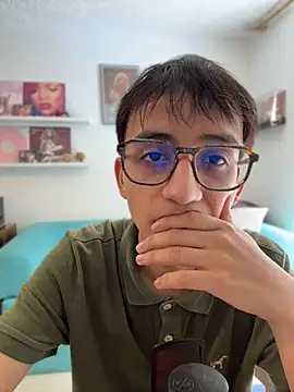 Snapshot of Sr_evann chatting on June 5, 4:35 pm Sr evann online show from June 5, 4:35 pm