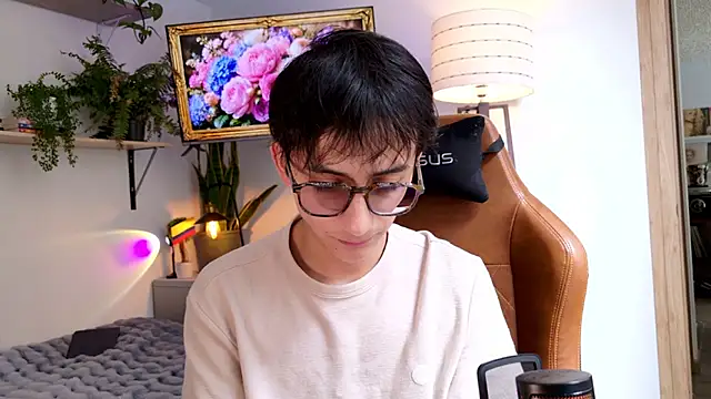 Snapshot of Sr_evann chatting on July 26, 3:30 pm Sr evann online show from July 26, 3:30 pm