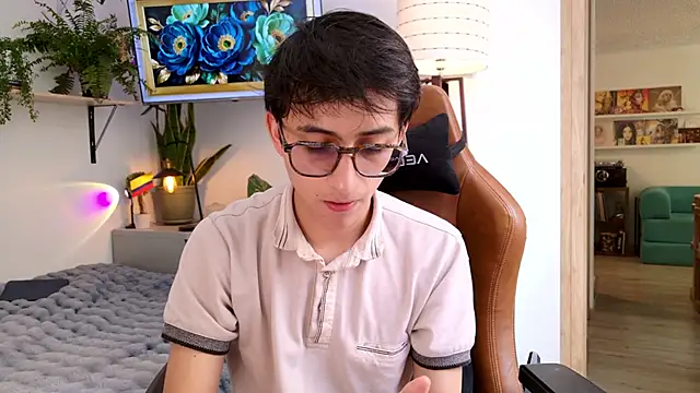 Snapshot of Sr_evann chatting on July 28, 2:46 pm Sr evann online show from July 28, 2:46 pm