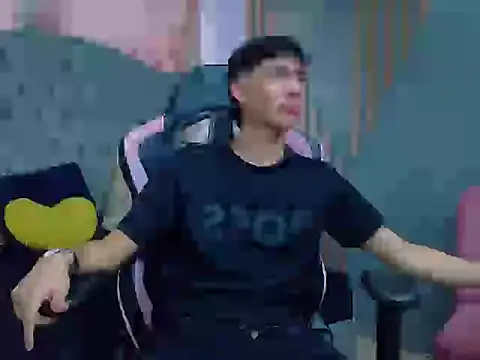 AronTawers online show from February 25, 9:13 pm