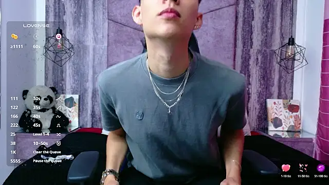 AronTawers online show from June 4, 7:09 pm