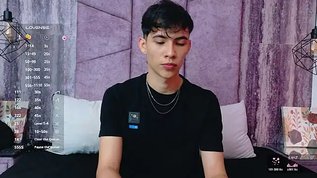 AronTawers online show from June 15, 7:16 pm