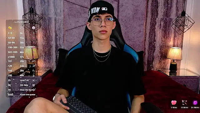 AronTawers online show from July 30, 7:35 pm