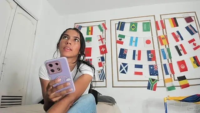 emily gaviria1 online show from June 20, 7:16 pm
