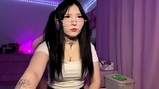 AlexaTripi online show from March 5, 2:02 pm