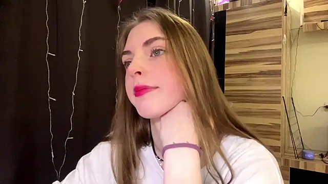 PollyDream online show from February 28, 8:04 am