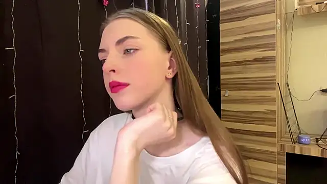 PollyDream online show from March 1, 9:11 am