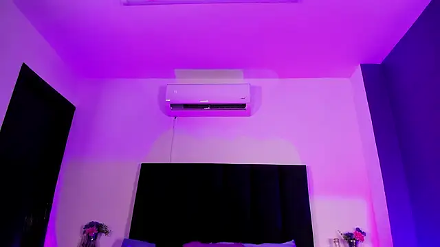 scarlet  ray  online show from March 13, 10:44 am