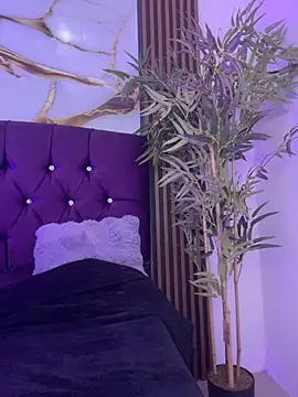 aurora ec online show from March 9, 12:20 pm