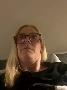 Amelie BlondeXX online show from February 25, 9:24 pm