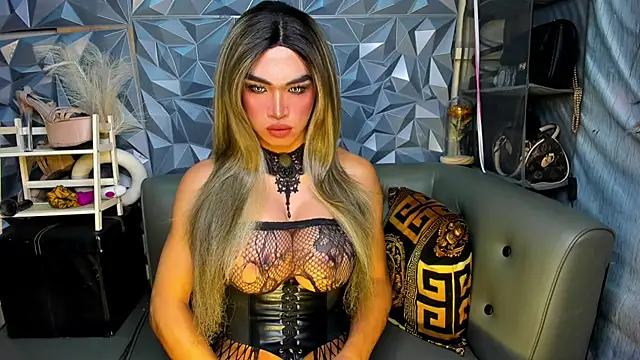 10inDominant Ayesha online show from March 30, 3:35 pm