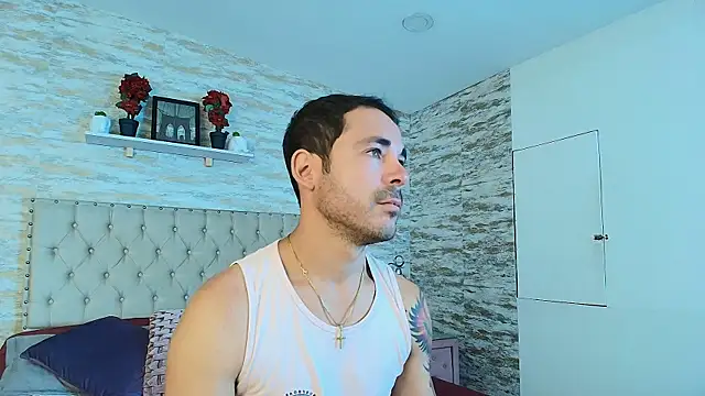 Snapshot of Adams_Sanz chatting on May 18, 7:09 pm Adams Sanz online show from May 18, 7:09 pm