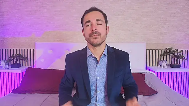 Snapshot of Adams_Sanz chatting on June 2, 7:16 pm Adams Sanz online show from June 2, 7:16 pm