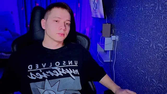 Karl Night  online show from March 12, 5:19 pm